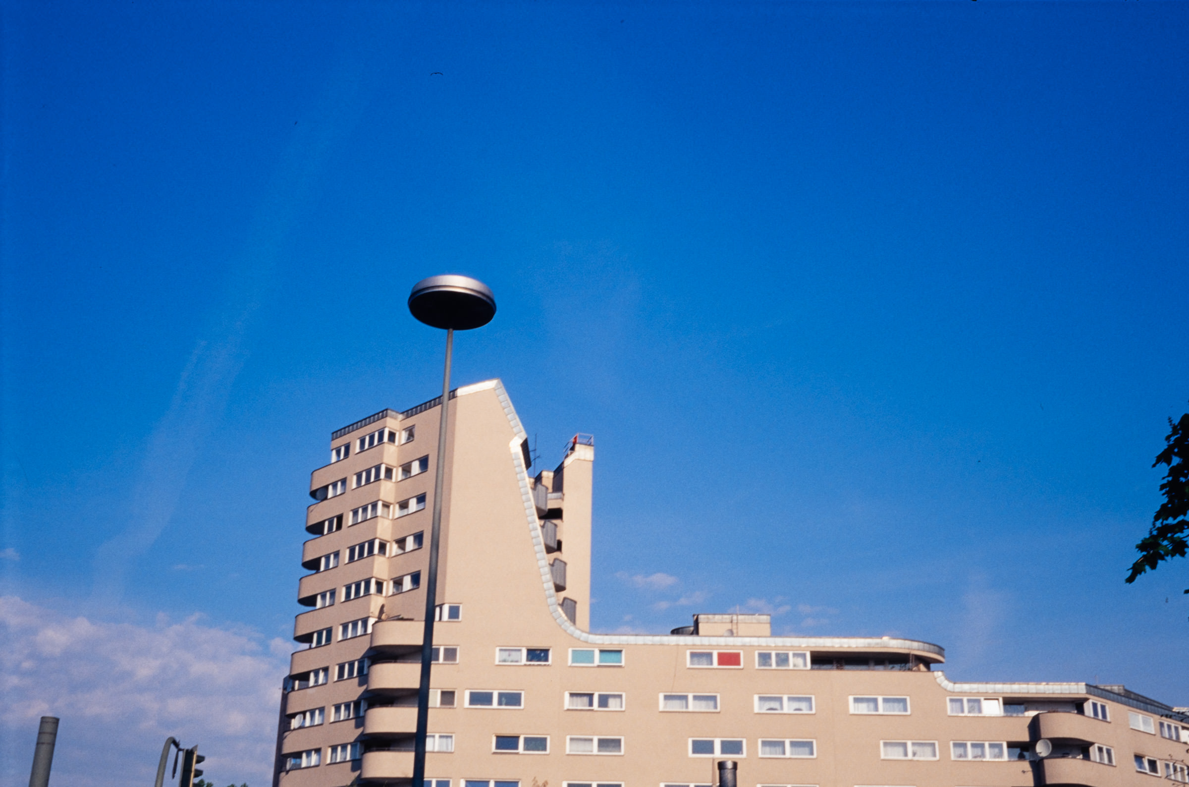 AHP F2001 07 005 sc240901 img16 NLP